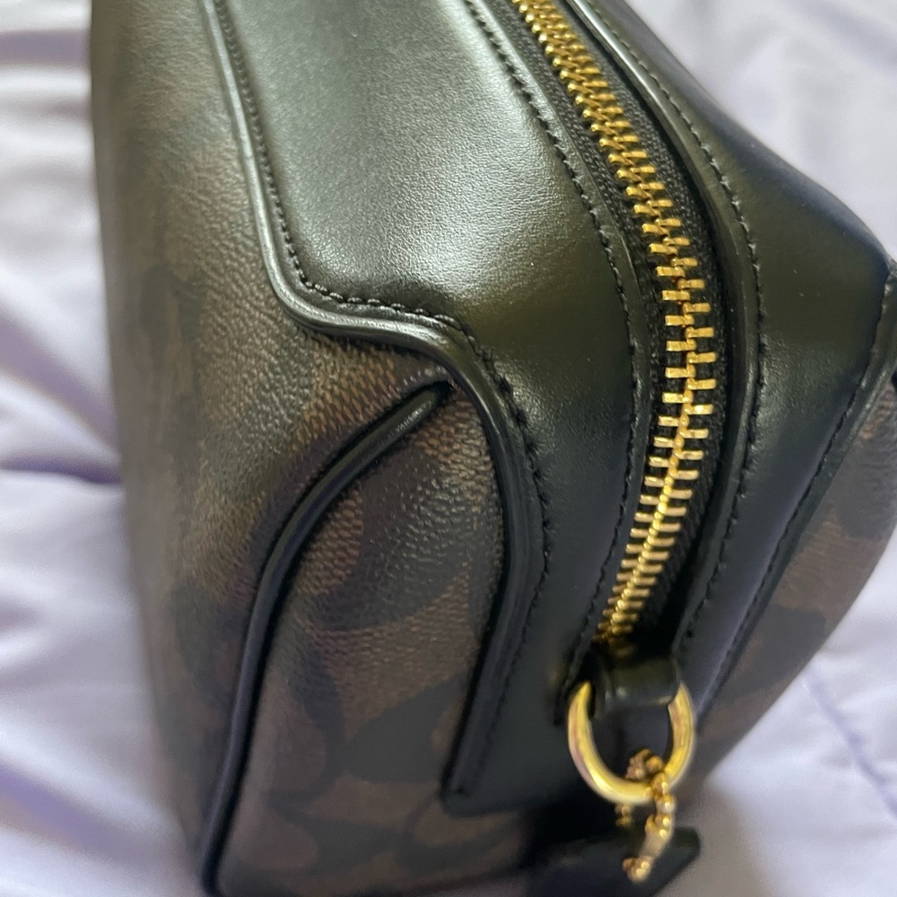 Coach Brown Signature Canvas & Black Leather Toiletry Case with Gold Hardware - Picture 2 of 4